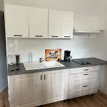 T2 Cosy, Agreable Fonctionnel Et Douillet, 1 Lit 140 Et Un Bz , Wifi Gratuit, Boite A Cles, Proche Commerces Et Gare Routiere, Linge De Lit Et Toilette Offerts A Partir De 4 Nuits Graulhet