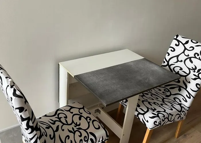 T2 Cosy, Agreable Fonctionnel Et Douillet, 1 Lit 140 Et Un Bz , Wifi Gratuit, Boite A Cles, Proche Commerces Et Gare Routiere Graulhet