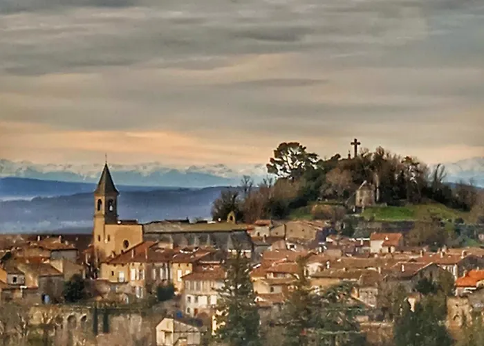 T2 Cosy, Agreable Fonctionnel Et Douillet, 1 Lit 140 Et Un Bz , Wifi Gratuit, Boite A Cles, Proche Commerces Et Gare Routiere *